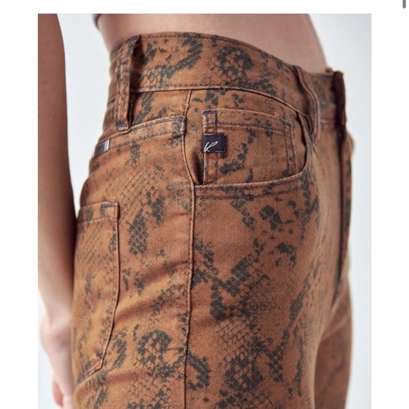 ANASTASIA HIGH RISE SUPER SKINNY JEANS kancan Fall Jeans - Picture 14 of 16